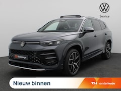 Volkswagen Tayron - 1.5 eHybrid R-Line Edition 272PK DSG Pano-Schuifdak, Trekhaak, 20" LM Velgen, Navi via App