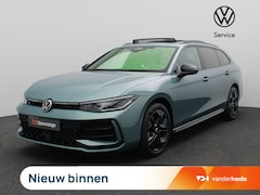 Volkswagen Passat Variant - 1.5 eHybrid R-Line Edition 272PK DSG SOH 100%, Pano-Schuifdak, Trekhaak, Black Style, Keyl