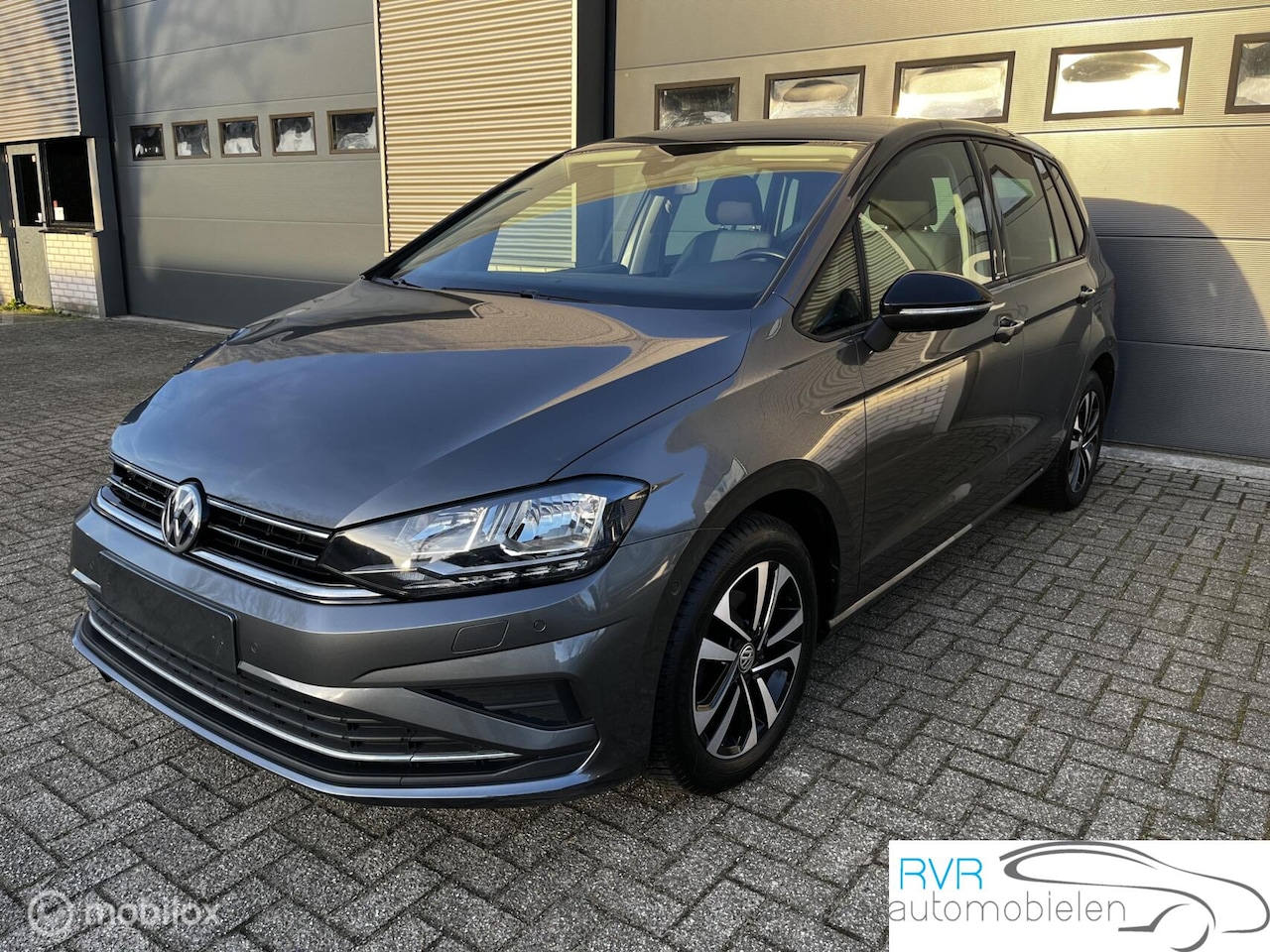 Volkswagen Golf Sportsvan - 1.0 TSI AUTOMAAT/CRUISE/CAMERA/PDC/SCHADE - AutoWereld.nl