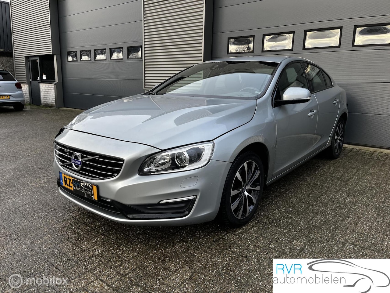 Volvo S60 - 1.5 T3 AUTOMAAT/NAVI/LEER/PDC - AutoWereld.nl