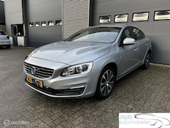 Volvo S60 - 1.5 T3 AUTOMAAT/NAVI/LEER/PDC