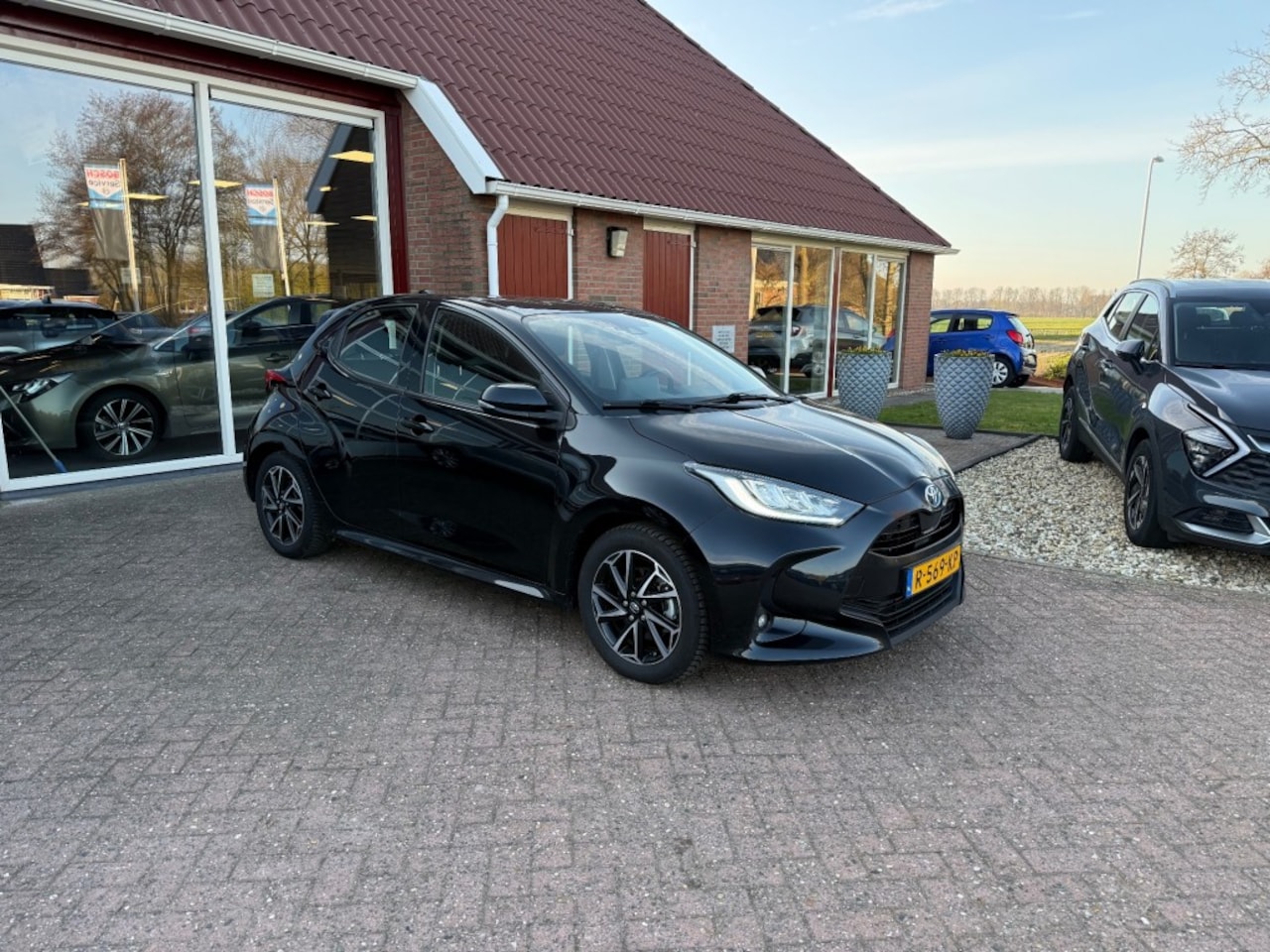 Toyota Yaris - 1.5 HYB. DYNAMIC - AutoWereld.nl