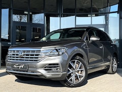 Volkswagen Touareg - 3.0 TSI EHYBRID 4MOTION LEDER - LUCHTV. - CAMERA - EL TREKH