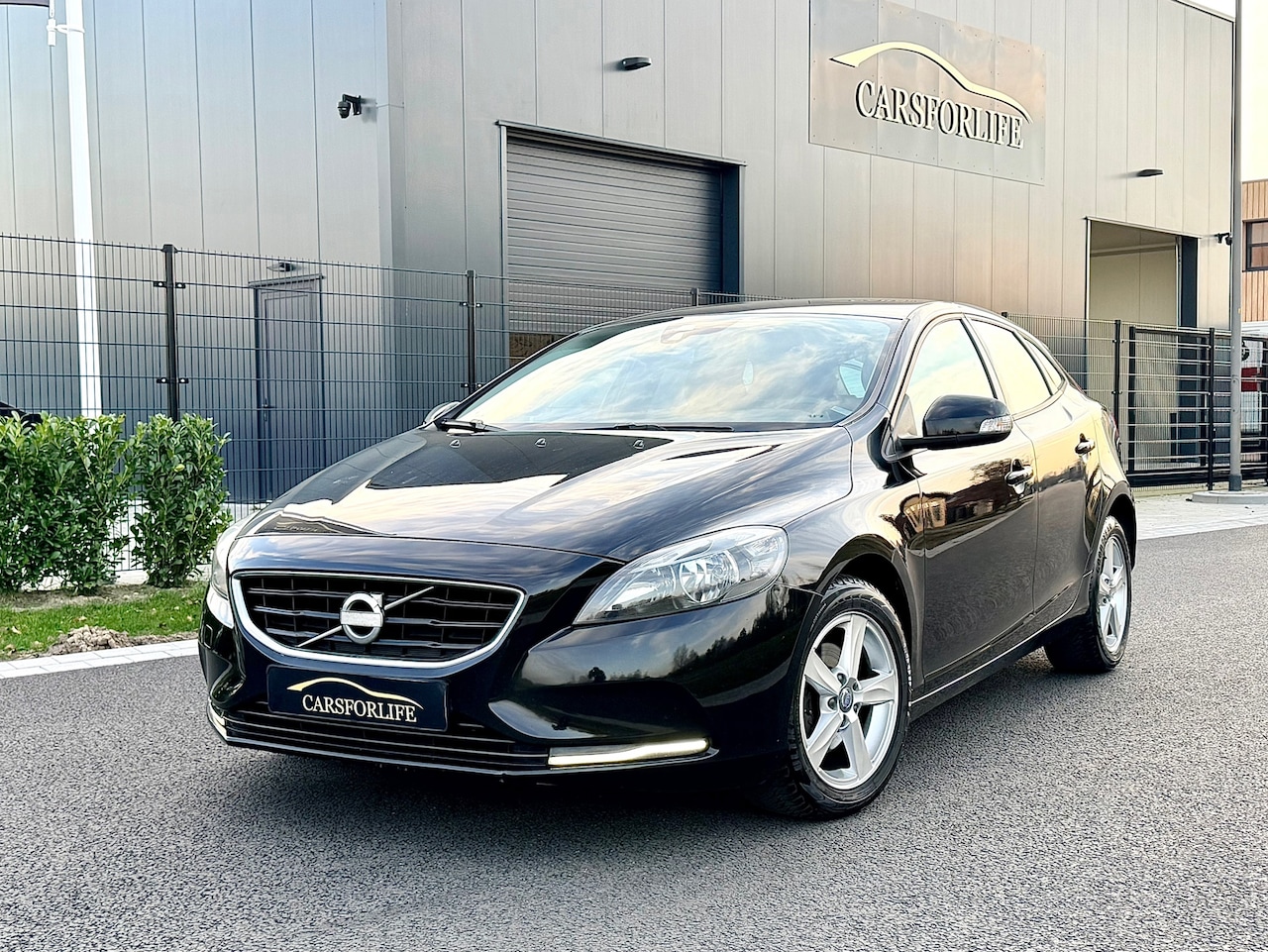 Volvo V40 - 1.6 D2 115PK Cruise Controle | Navigatie LED. - AutoWereld.nl