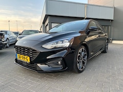 Ford Focus - 1.0 EcoBoost ST-Line Navi. Camera stoelverw. Trekhaak