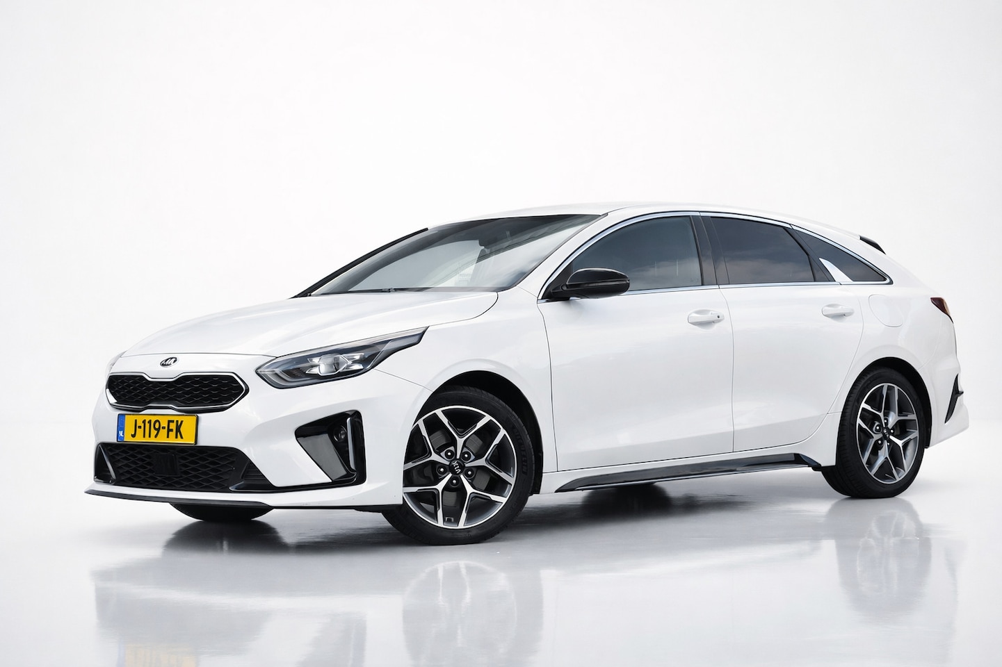 Kia Pro cee'd - 1.4 T-GDI GT-Line | APPLE CARPLAY | ANDROID AUTO | STOEL + STUURVERWARMING | CAMERA | NAP - AutoWereld.nl
