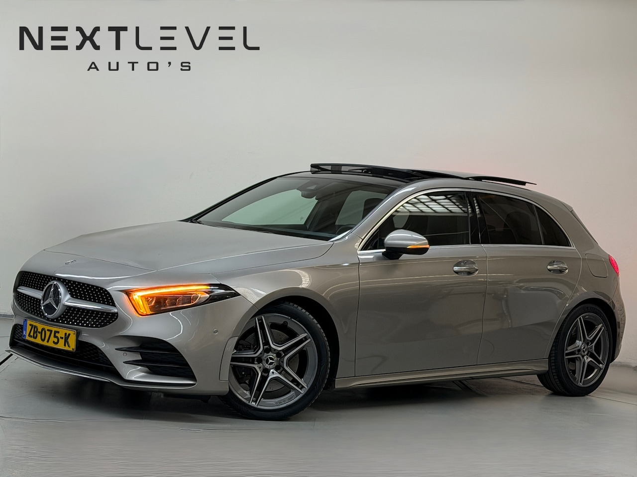 Mercedes-Benz A-klasse - 220 AMG Launch Edition Premium Plus PANO Sfeer - AutoWereld.nl