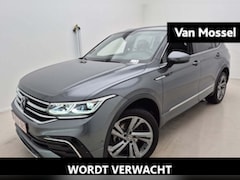 Volkswagen Tiguan - 2.0 TDI R-Line | 150 PK | 7-Persoons | Automaat | Panorama Dak | Lederen Bekleding (Ergo S