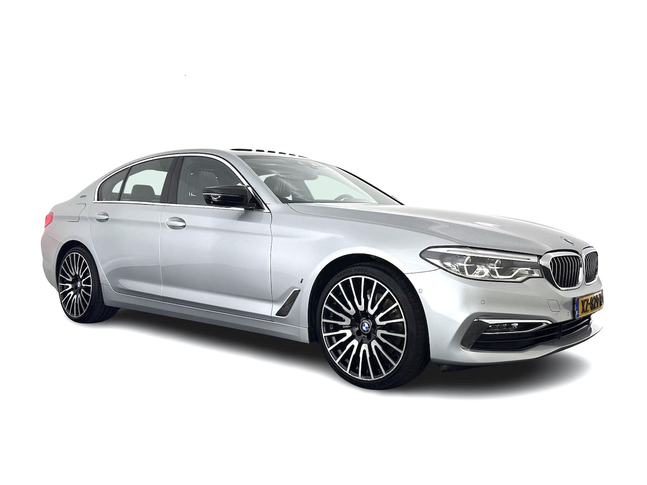 BMW 5-serie - 530e iPerformance High Executive (Plug-in) *PANO | LEATHER | FULL-LED | TOP-VIEW | HARMAN/ - AutoWereld.nl