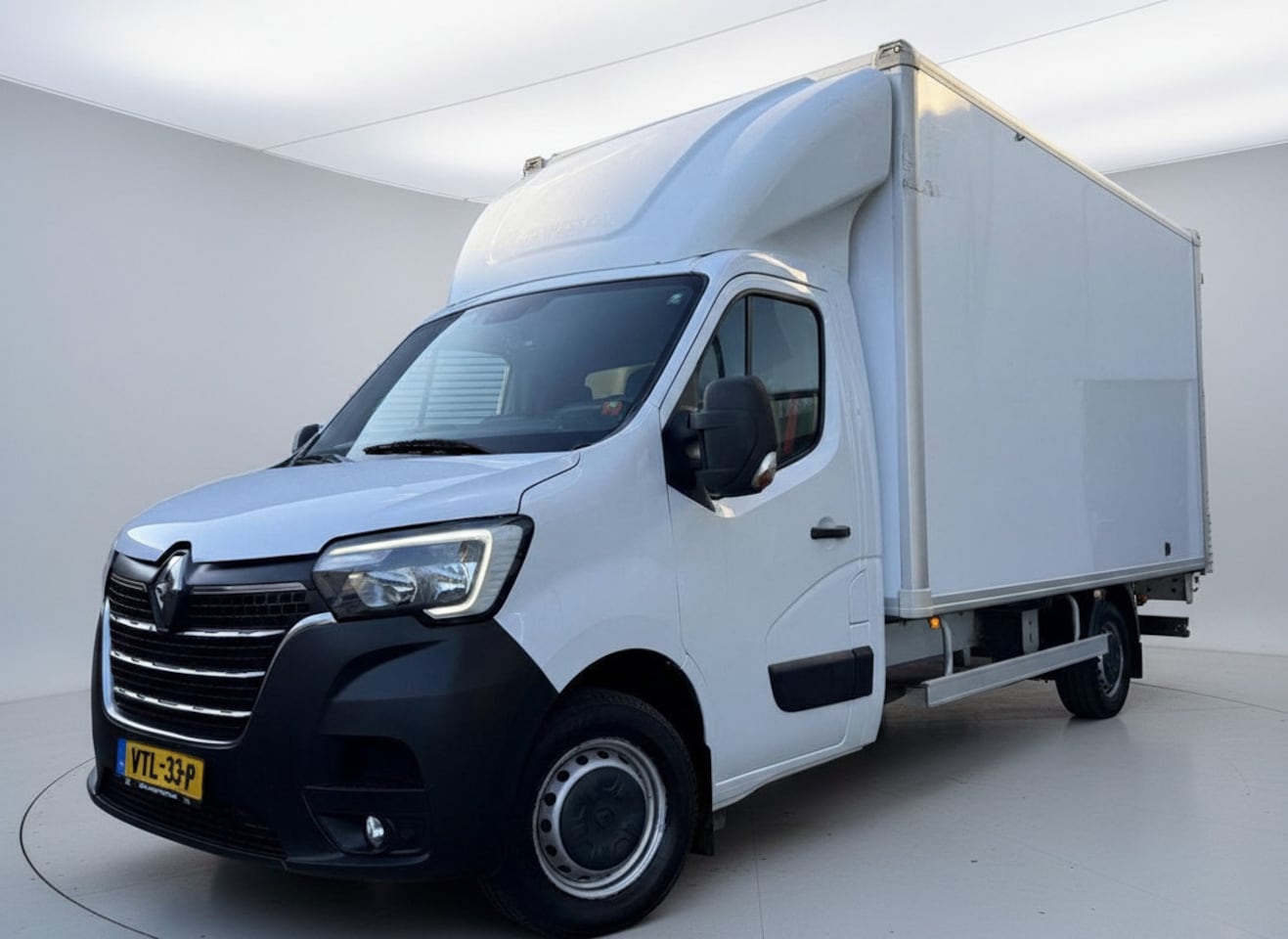 Renault Master - bestel T35 2.3 dCi Bakwagen Airco cruise 2023 Nl Auto Perfecte Staat 3-Zits Led - AutoWereld.nl