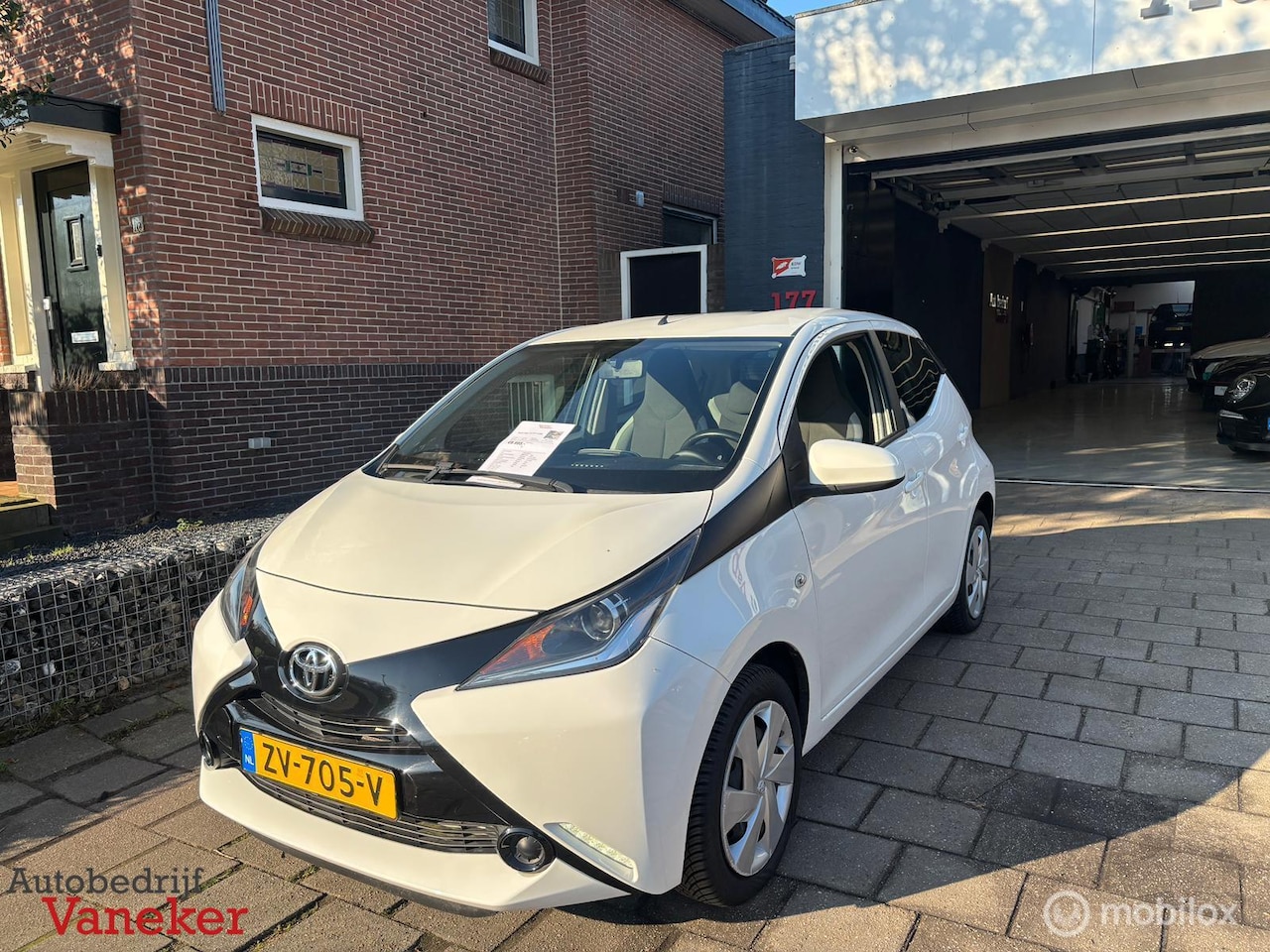 Toyota Aygo - 1.0 VVT-i x-play|Camera|NAP - AutoWereld.nl