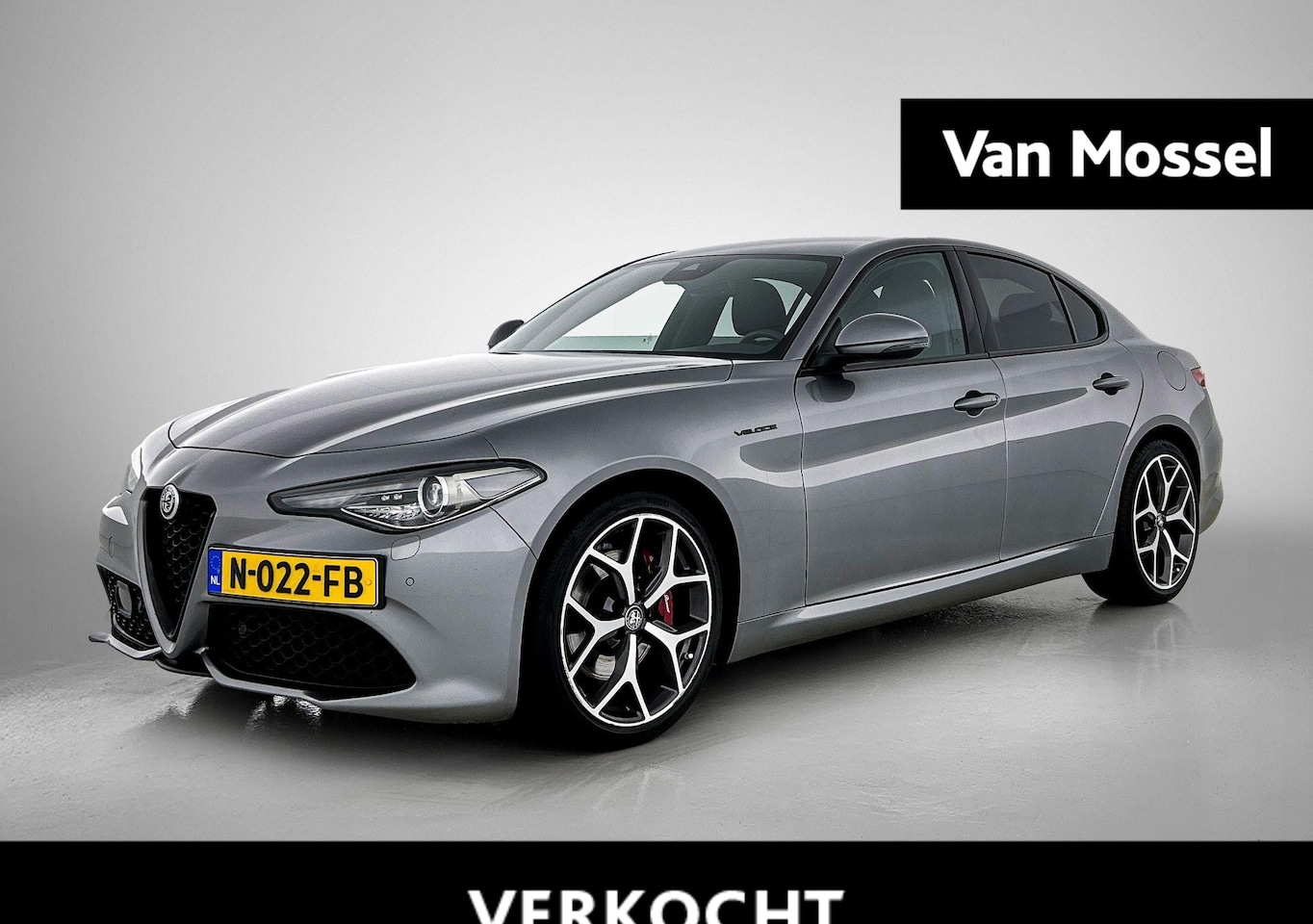 Alfa Romeo Giulia - 2.0 Turbo 280pk RWD Veloce | Zwart Leder Veloce Interieur | Stoel & Stuurverwarming | Appl - AutoWereld.nl