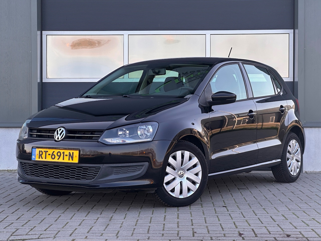 Volkswagen Polo - 1.4-16V 5-Deurs Airco Cruise PDC Bluetooth - AutoWereld.nl