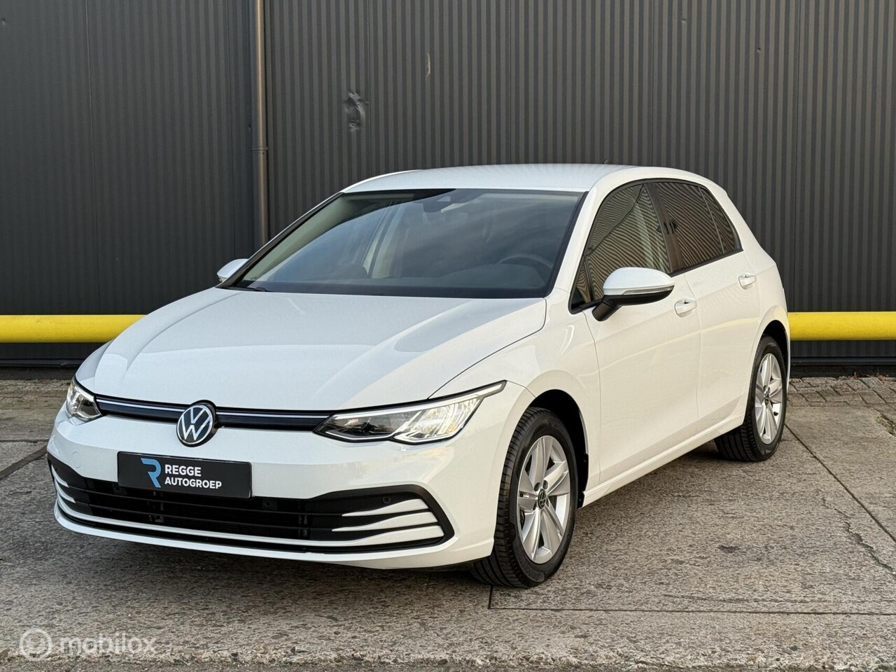 Volkswagen Golf - 1.0 eTSI Life Business BTW | AUTOMAAT | - AutoWereld.nl