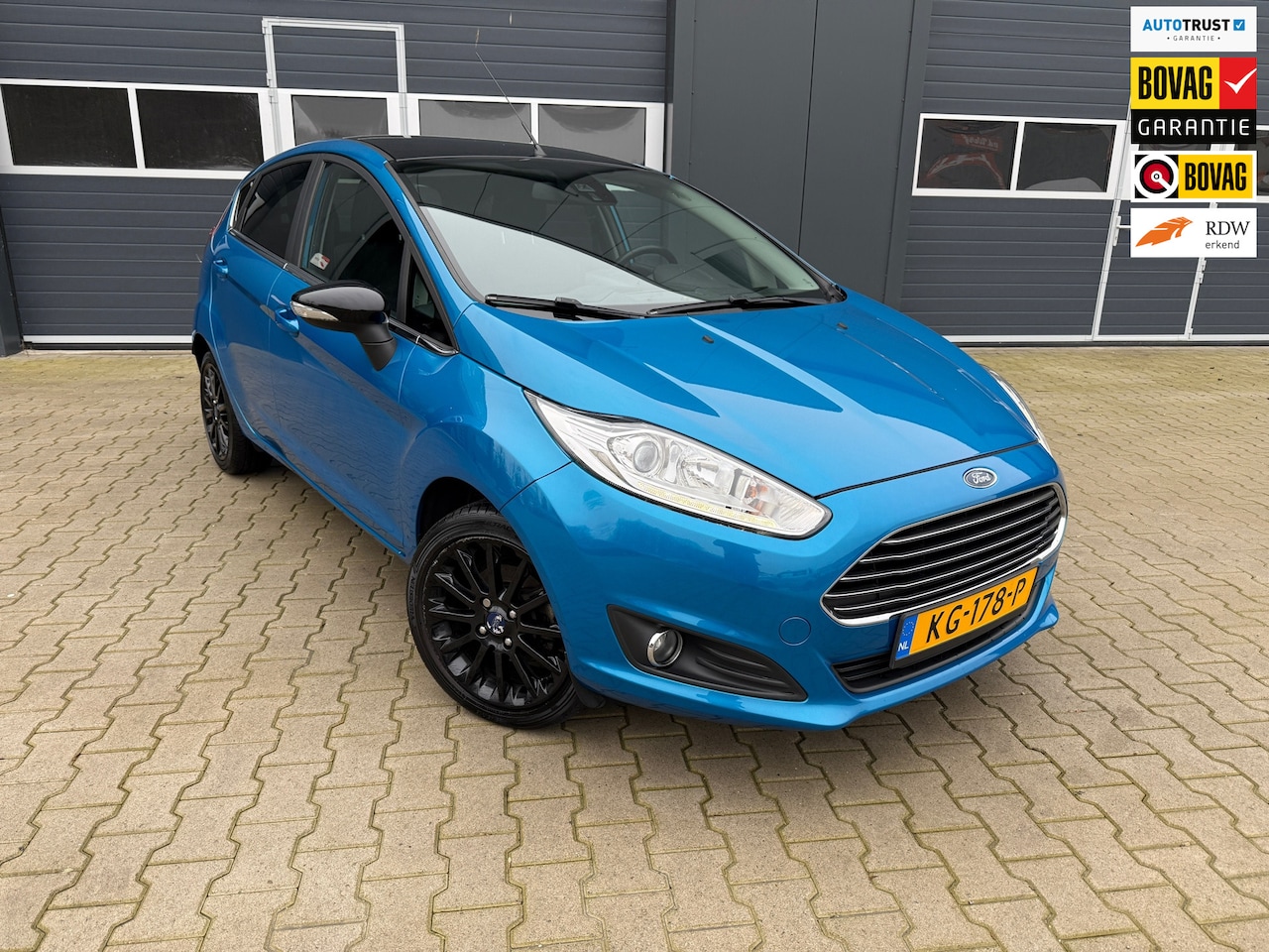 Ford Fiesta - 1.0 EcoBoost Candy Blue Edition 1.0 EcoBoost Candy Blue Edition - AutoWereld.nl