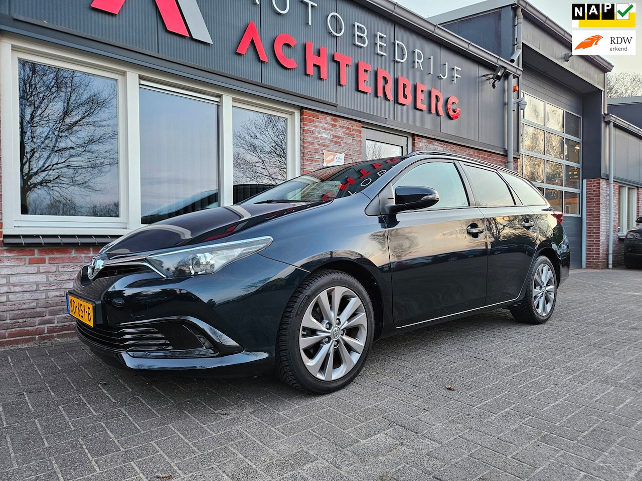 Toyota Auris Touring Sports - 1.3 Now Airco! NAP! 6-Versnellingen! Nette Auto! Lichtmetalen Velgen! - AutoWereld.nl