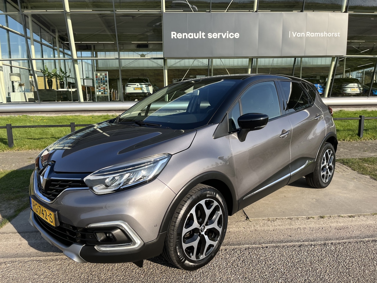 Renault Captur - 0.9 TCe Intens / Camera / PDC. V+A / Climate / Keyless / Blind spot / LMV / - AutoWereld.nl