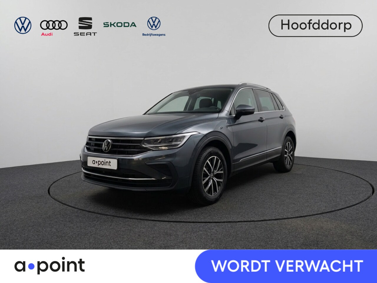 Volkswagen Tiguan - 1.4 TSI eHybrid Life 245 pk Automaat (DSG) | Navigatie | Trekhaak (wegklapbaar) | Parkeers - AutoWereld.nl