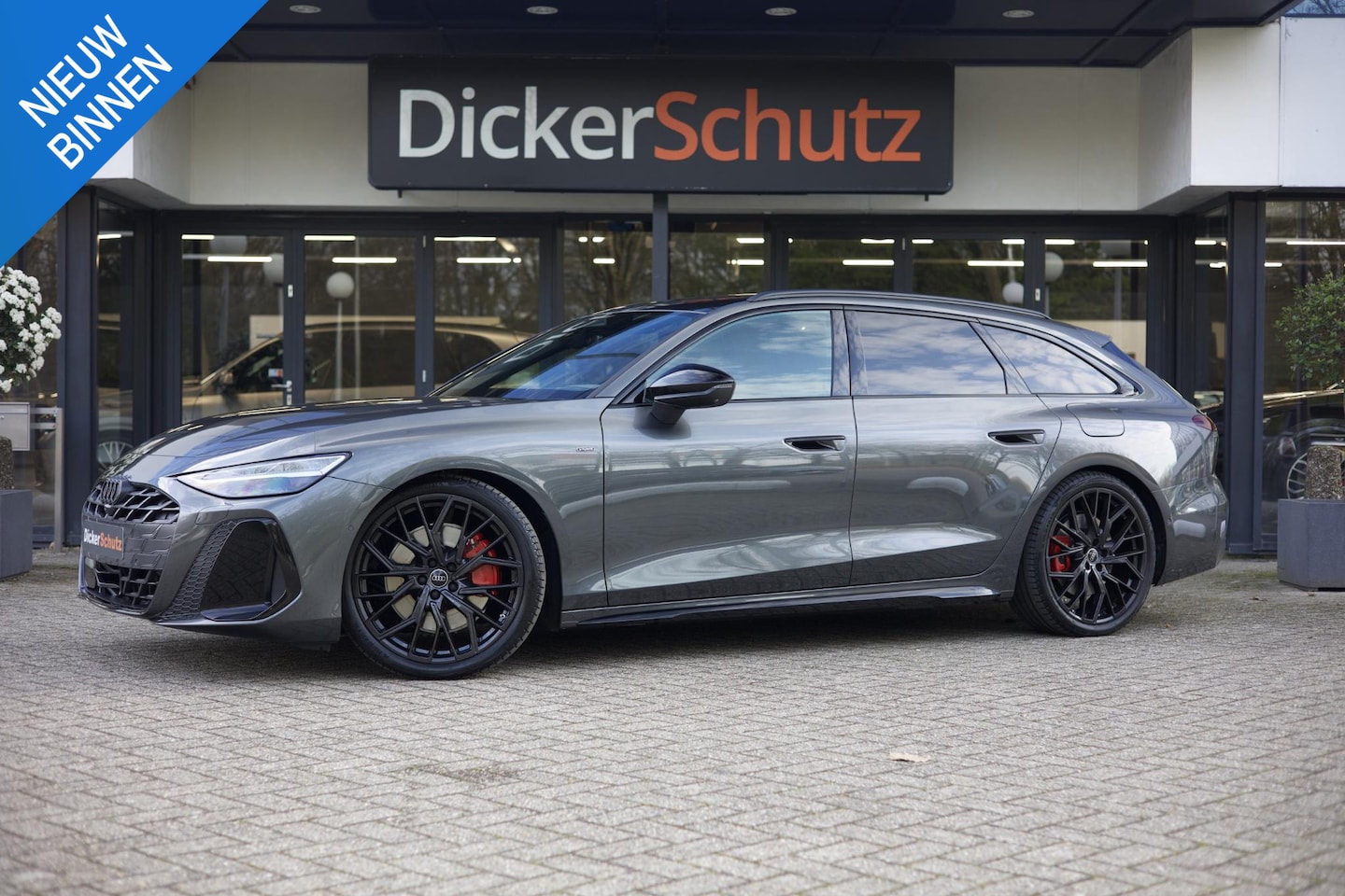 Audi A6 Avant - 2.0 e-hybrid quattro S edition Competition Pano | Trekhaak | Massage - AutoWereld.nl