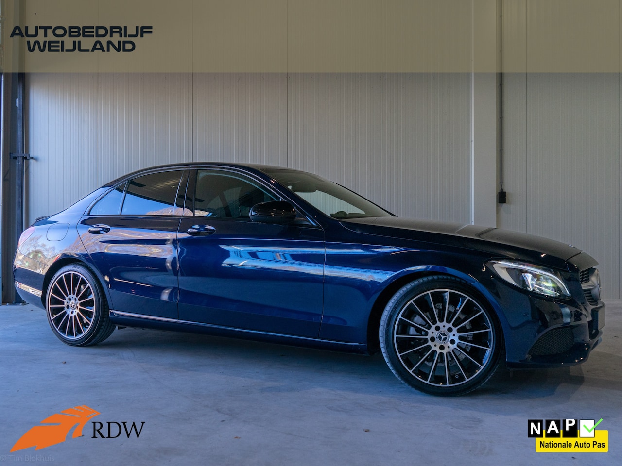 Mercedes-Benz C-klasse - 180 Business Solution Plus AMG-line 156PK NL-auto I Leer I Camera I Carplay I 19" I Apple - AutoWereld.nl