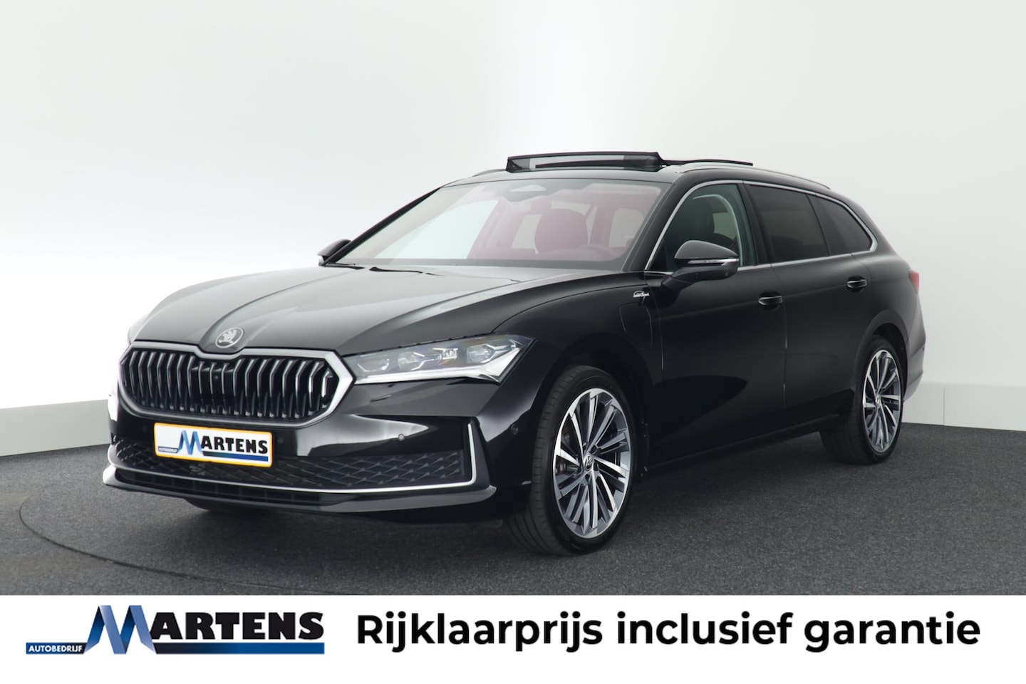 Skoda Superb - 1.5 TSI PHEV 204pk Laurin & Klement Trekhaak 360Camera Leder Canton Memory Panoramadak Key - AutoWereld.nl