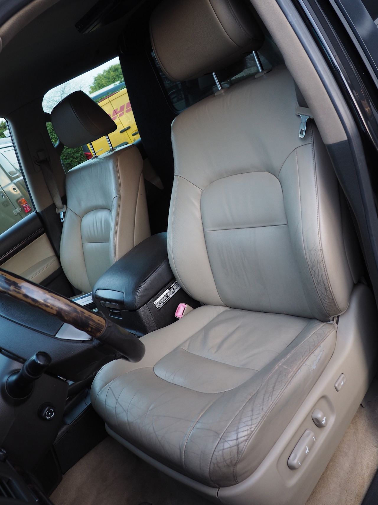 Toyota Land Cruiser 200 - SERIES) V8 4.5 D-4D Executive LUXE! GRIJS K. LEDER
