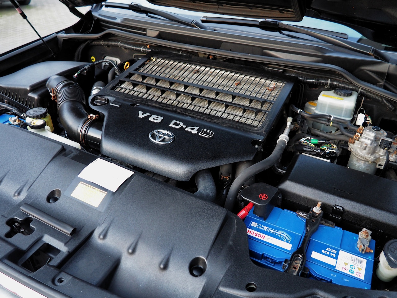 Toyota Land Cruiser 200 - SERIES) V8 4.5 D-4D Executive LUXE! GRIJS K. LEDER