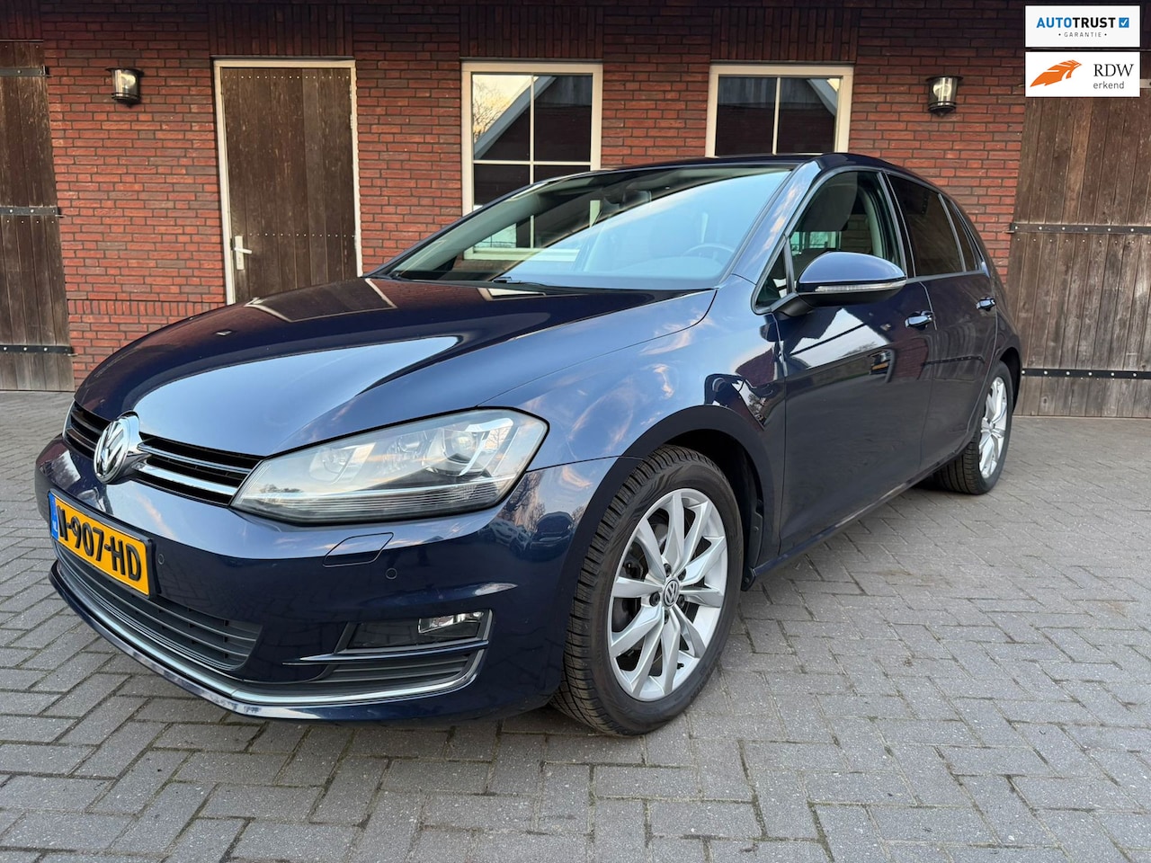 Volkswagen Golf - 1.4 TSI Highline |Xenon| PDC| Cruise| Stoelverwarming - AutoWereld.nl