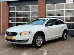 Volvo V60 Cross Country - 2.0 D3 Momentum, Navi, cruise, stoelverw, trekhaak