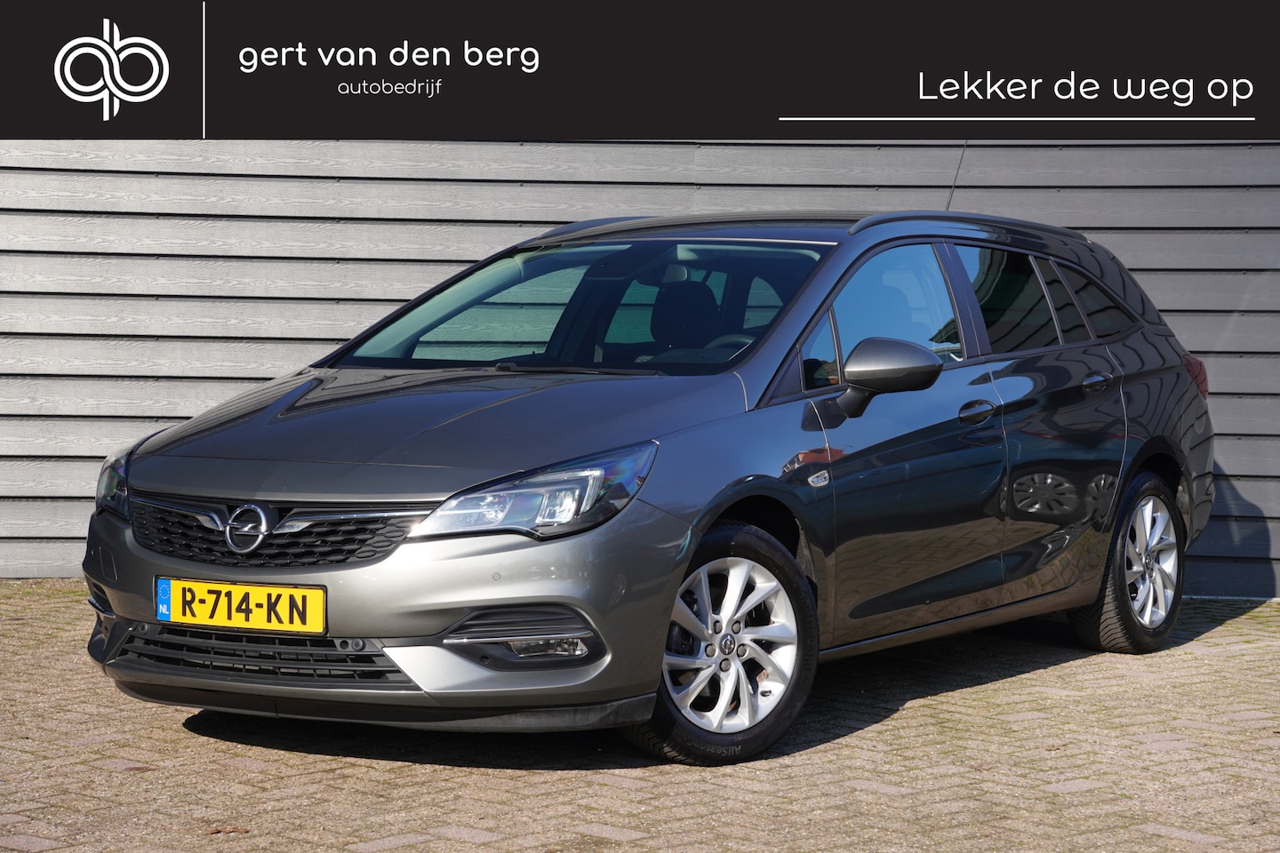 Opel Astra Sports Tourer - 1.2 Business Edition - TREKHAAK - CAMERA - STOEL/STUURVERWARMING - - AutoWereld.nl