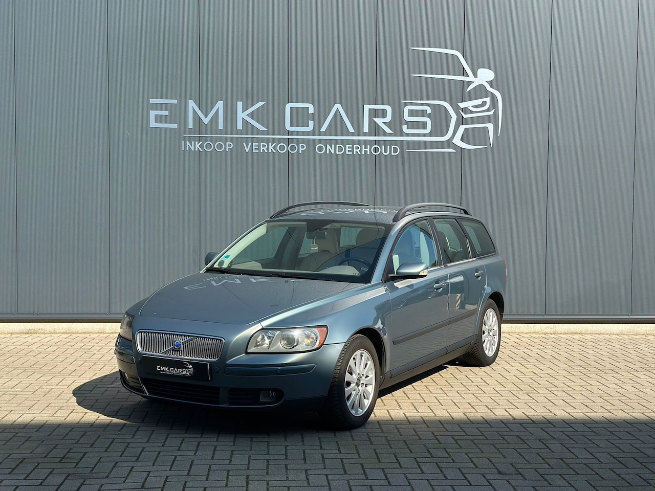 Volvo V50 - 2.4 Momentum / Automaat / Leer / PARKSEN. - AutoWereld.nl