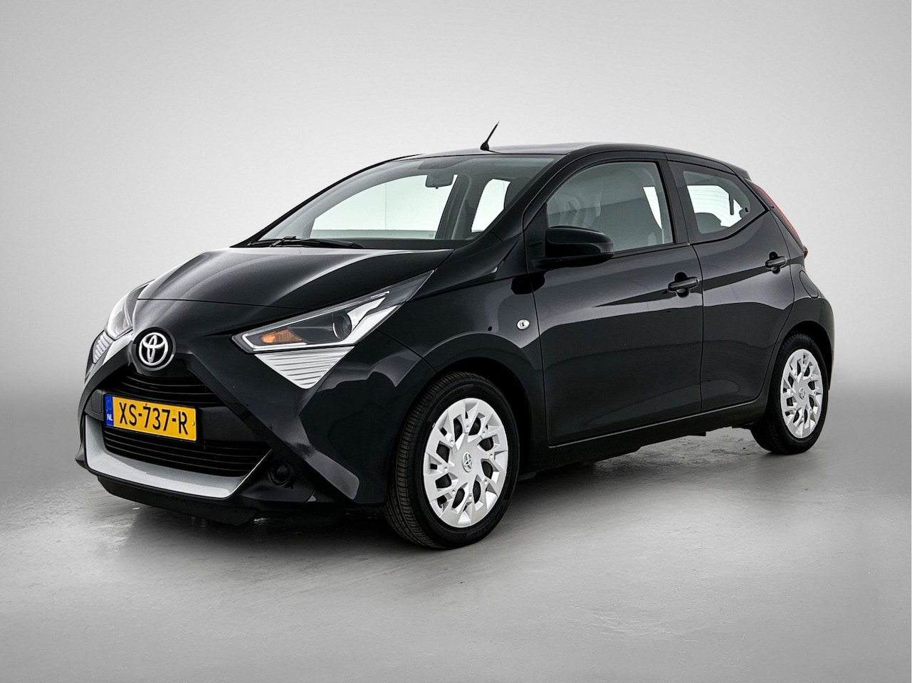 Toyota Aygo - 1.0 VVT-i x-play Dealer onderhouden | 5 Deurs | Bluetooth | - AutoWereld.nl