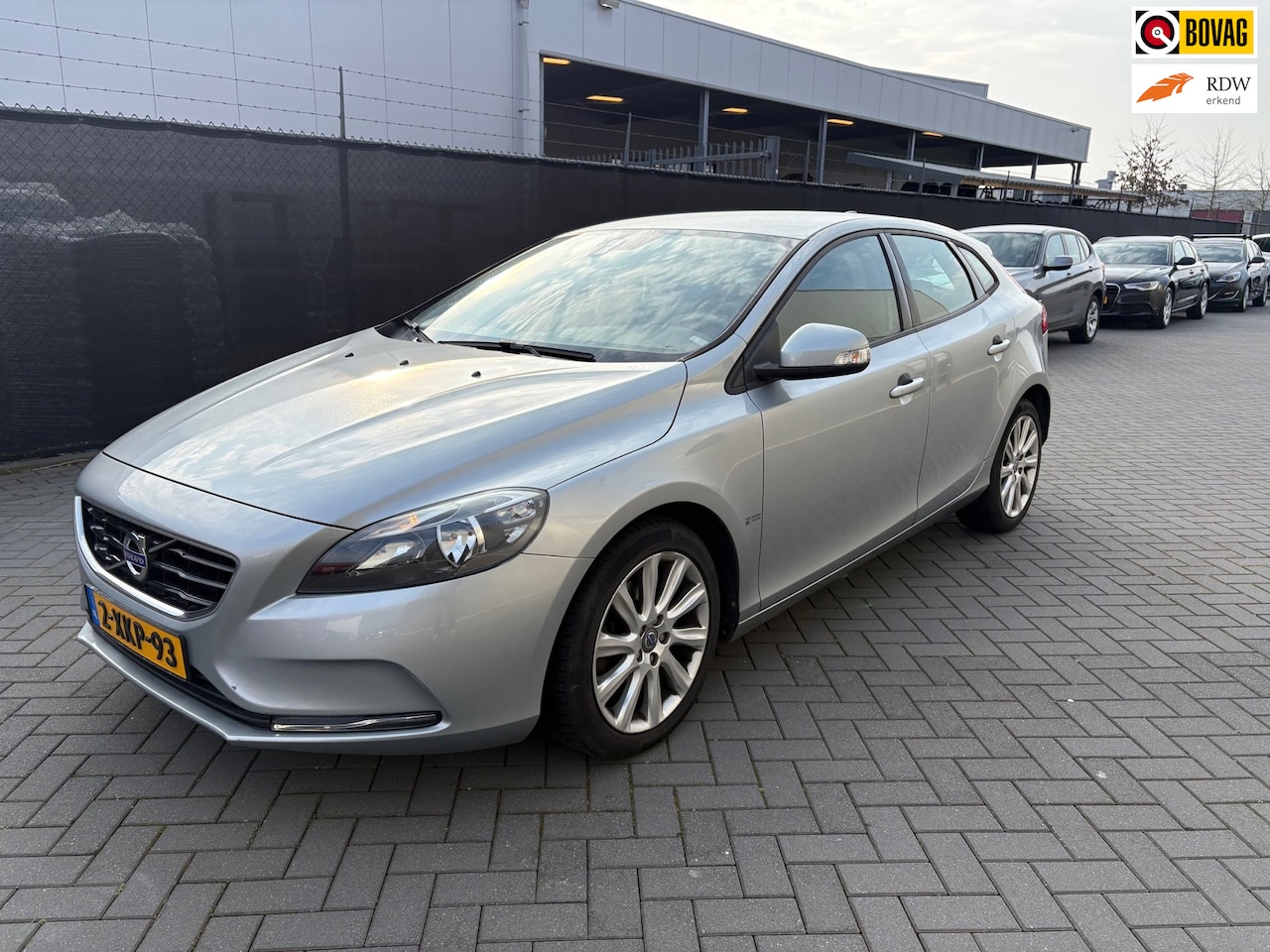 Volvo V40 - 1.6 T2 Kinetic 1.6 T2 Kinetic - AutoWereld.nl