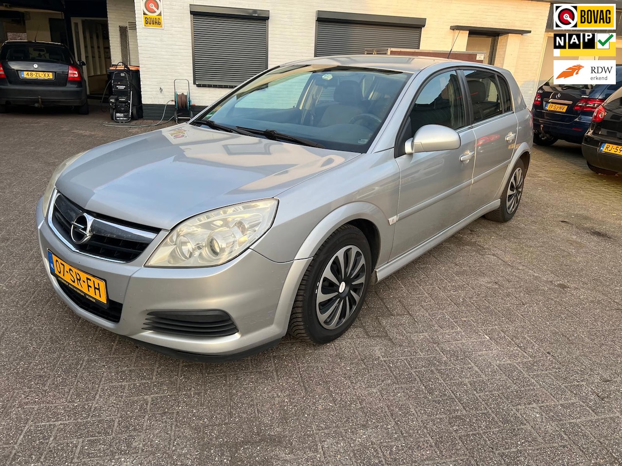 Opel Signum - 1.9 CDTi Elegance AUT/AIRCO/NAVI BJ 2006 - AutoWereld.nl