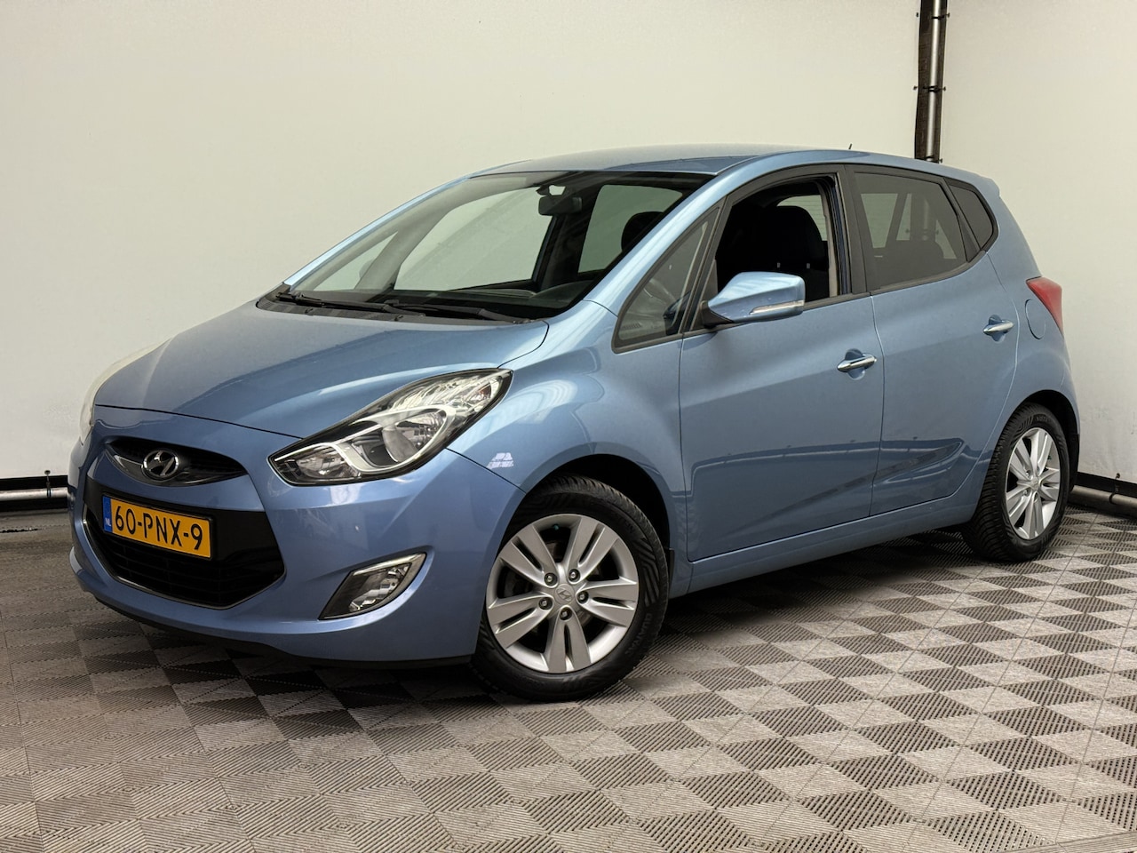 Hyundai ix20 - 1.4i i-Vision Trekhaak ECC Navi NL Auto - AutoWereld.nl
