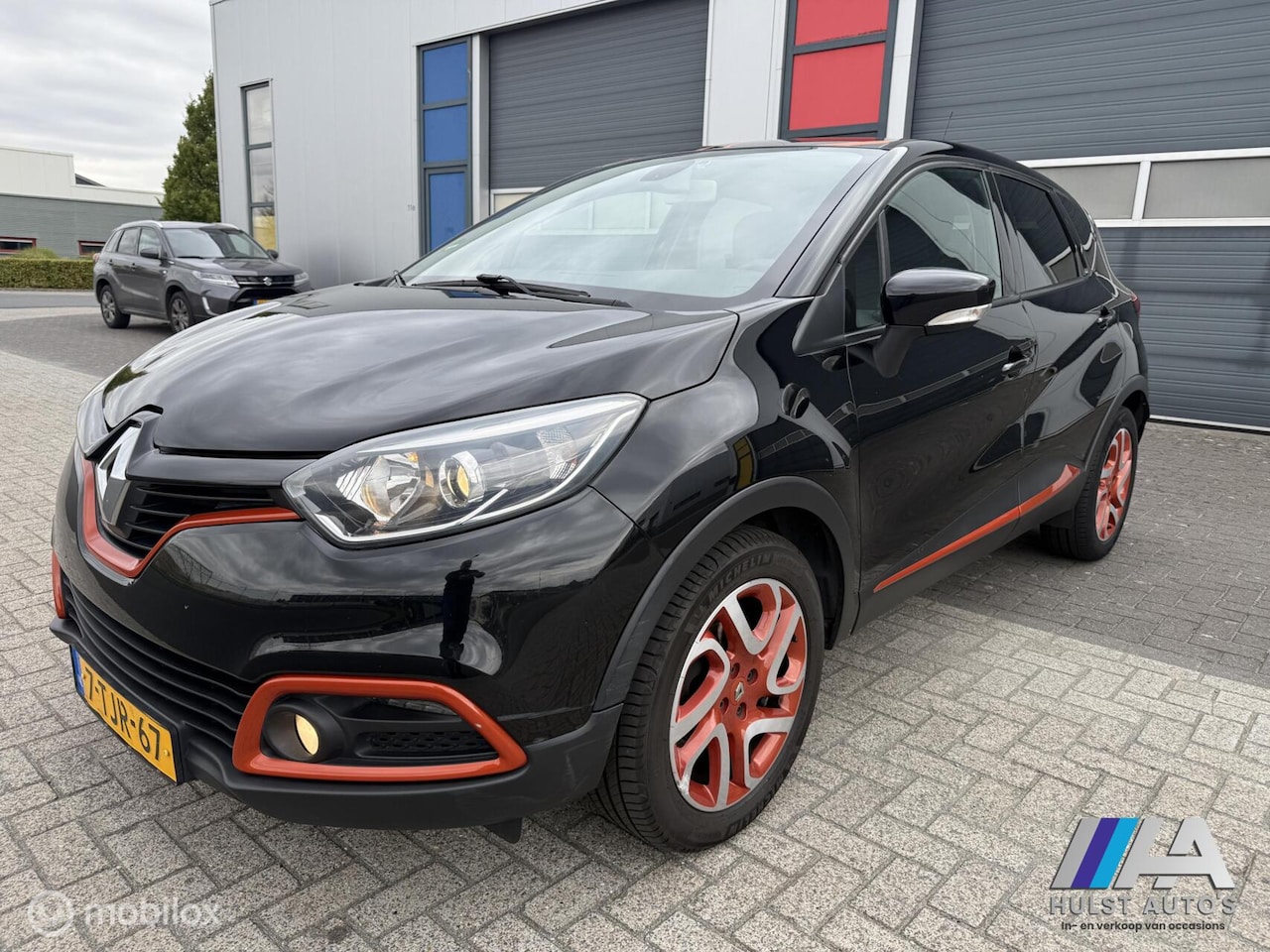 Renault Captur - 0.9 TCe Dynamique 2014 | Clima | Navi | Nw ketting | Look-pakket Orange - AutoWereld.nl