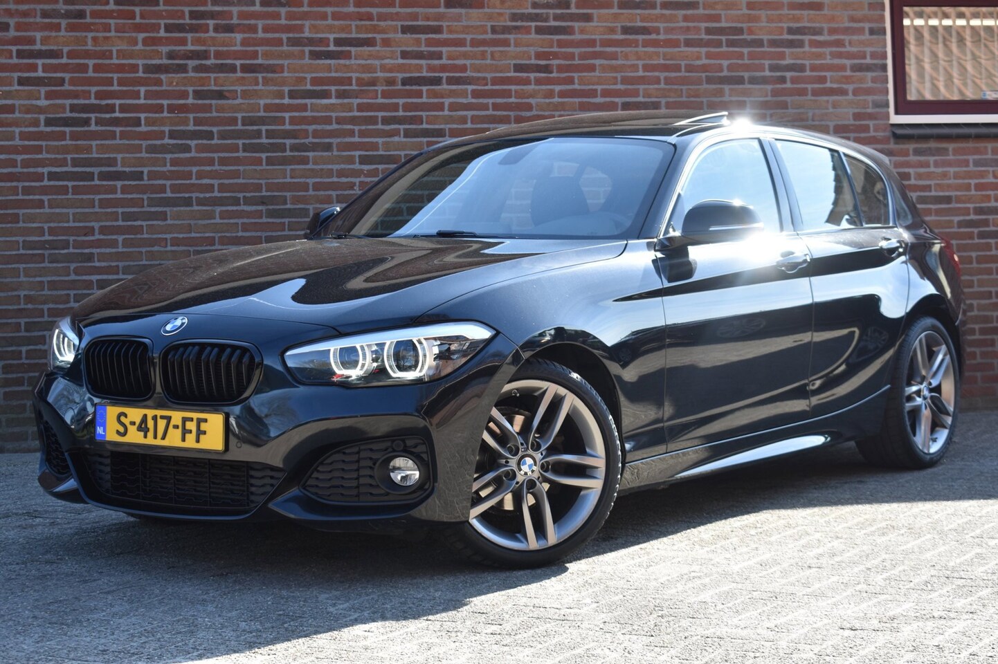 BMW 1-serie - 118i Centennial High Executive '17 LED M Pakket Navi Clima Cruise Inruil mogelijk - AutoWereld.nl
