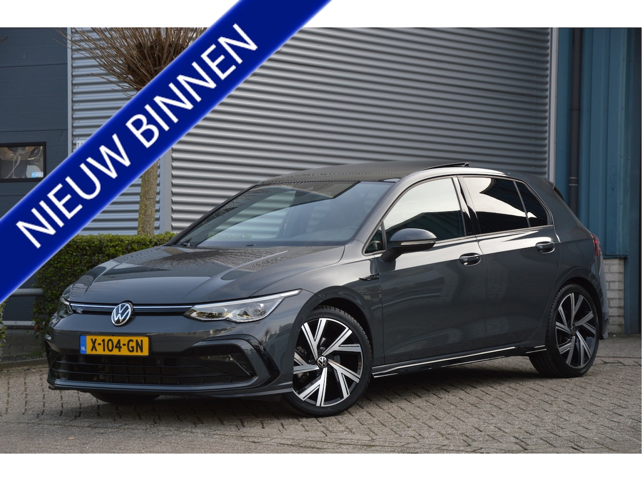 Volkswagen Golf - 1.5 eTSI R-Line PANORAMA | H&K | LED | CAMERA - AutoWereld.nl