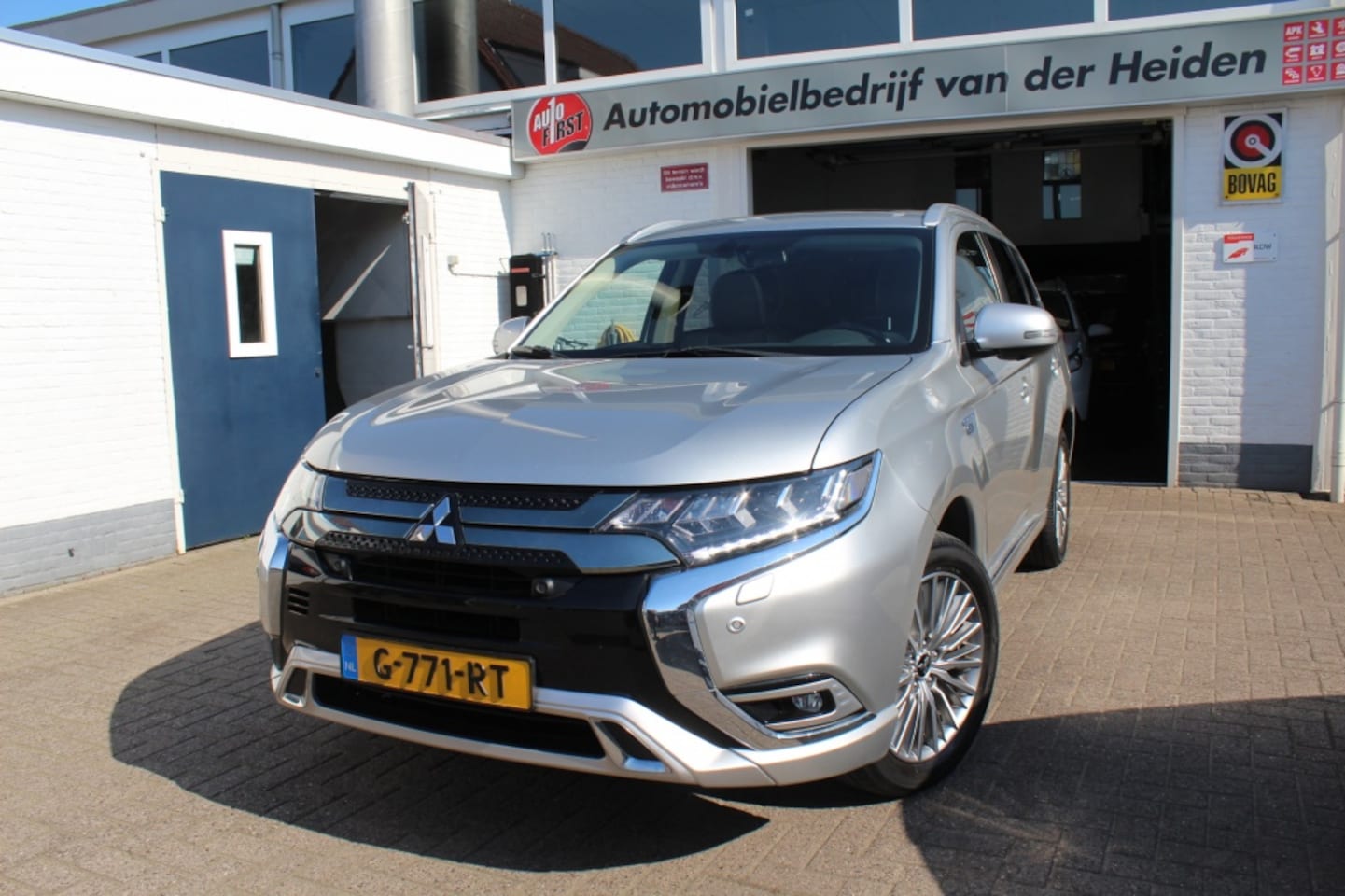 Mitsubishi Outlander - 2.4 PHEV Intense 2.4 PHEV Intense+ - AutoWereld.nl