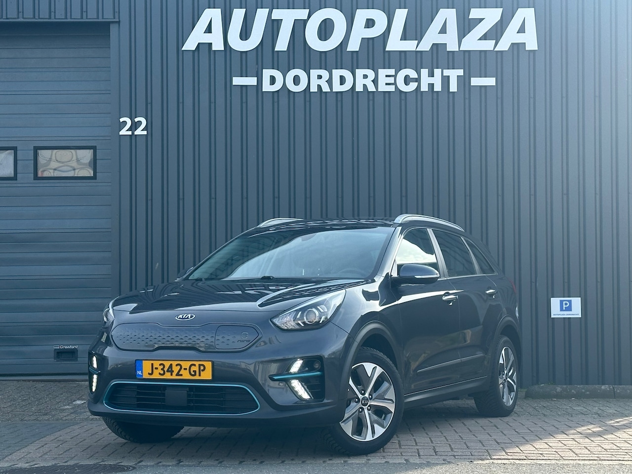 Kia e-Niro - DynamicLine 64 kWh SOH 100% | DEALER OND. | FASE 3 - AutoWereld.nl