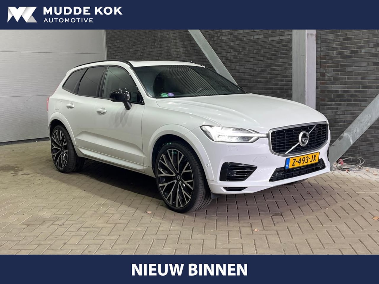 Volvo XC60 - T8 Recharge R-Design | Panoramadak | 22 Inch | Trekhaak | 360° Camera | ACC | harman/kardo - AutoWereld.nl