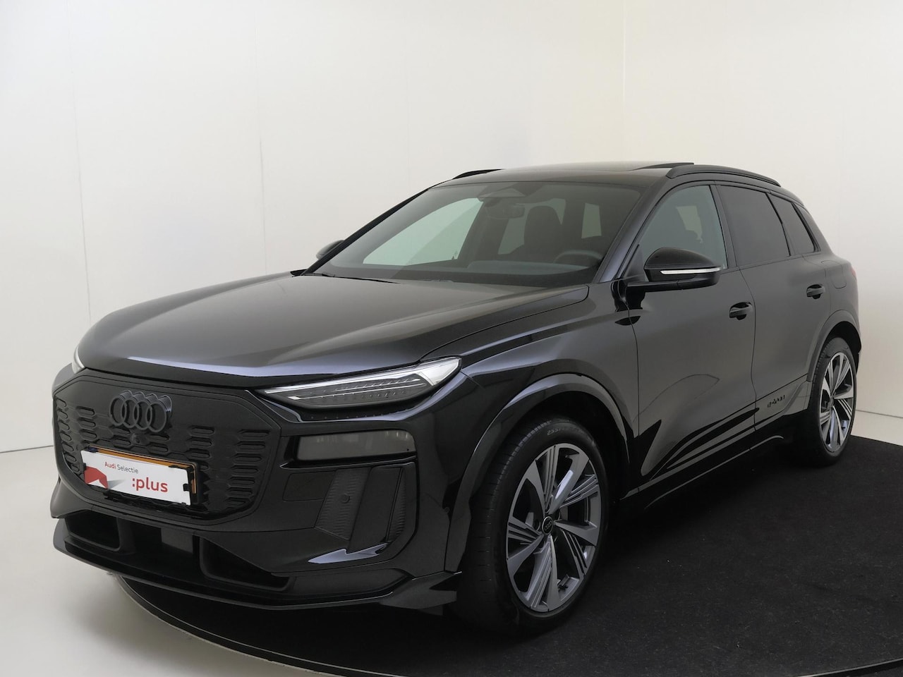 Audi Q6 e-tron - S edition performance 100 kWh | Panoramadak | Luchtvering | Head-up display | Bang & Olufs - AutoWereld.nl