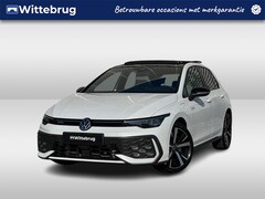 Volkswagen Golf - 1.5 eHybrid 272PK DSG GTE / Black Style / Panoramadak / Leder Vienna / Memory / Head-Up Di