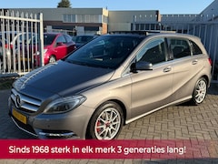Mercedes-Benz B-klasse - 180 Ambition HOGE INSTAP PANORAMA l LEER l XENON l NAVI l AIRCO l PDC l LED NIEUWSTAAT 2e