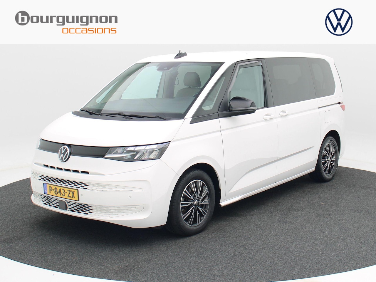 Volkswagen Multivan - 1.4 eHybrid 218 Pk Automaat L2H1 Style | 6 Peroons | Stoelverwarming | Camera | Climatroni - AutoWereld.nl
