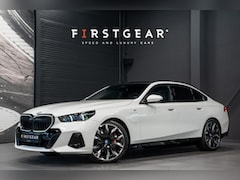 BMW 5-serie - 550e xDrive *M-Sport Pro / Bowers & Wilkins / Panorama / Stoelventilatie / HUD / Surround
