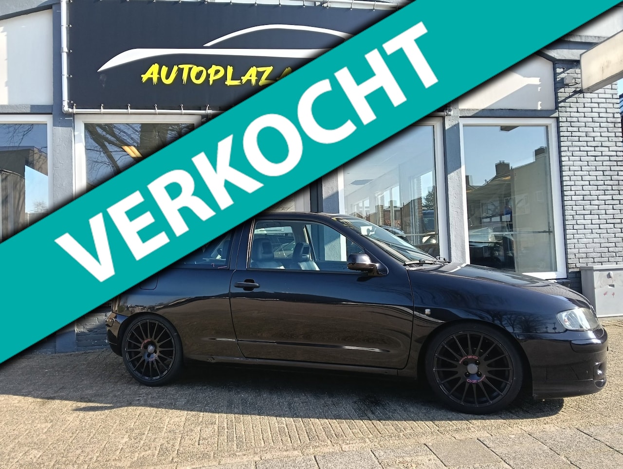 SEAT Ibiza - 1.4-16V Stella/ LEER/ 17 INCH/ USB/ DISTR VV/ MEENEEMPRIJS - AutoWereld.nl
