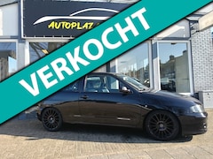 SEAT Ibiza - 1.4-16V Stella/ LEER/ 17 INCH/ USB/ DISTR VV/ MEENEEMPRIJS