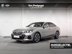 BMW 5-serie - Sedan 520i | M-Sport | Travel Pack | Comfort Pack | Driving Assistant | Harman/Kardon | Pa