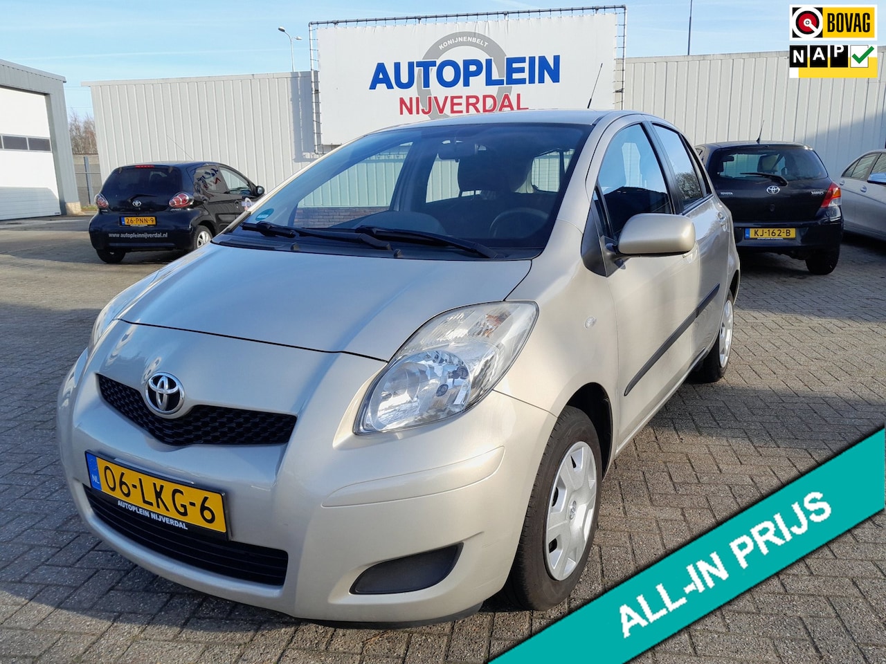 Toyota Yaris - 1.0 VVTi Acces Zuinige 5 deurs Yaris met trekhaak! - AutoWereld.nl